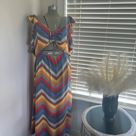 NWT Eloquii Size 20 Ruffle Strap Chevron Printed Midi Dress - Picture 4 of 7